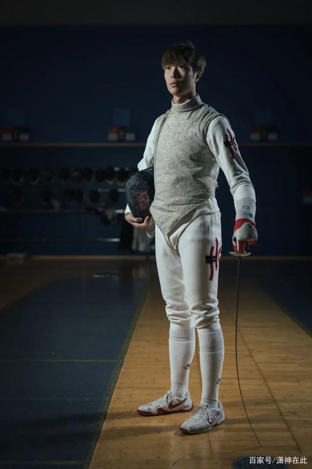 西班牙击剑选手实力出众，斩获金牌