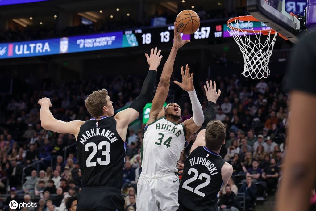 爵士收获胜利，戈贝尔统治内线带队胜利的简单介绍