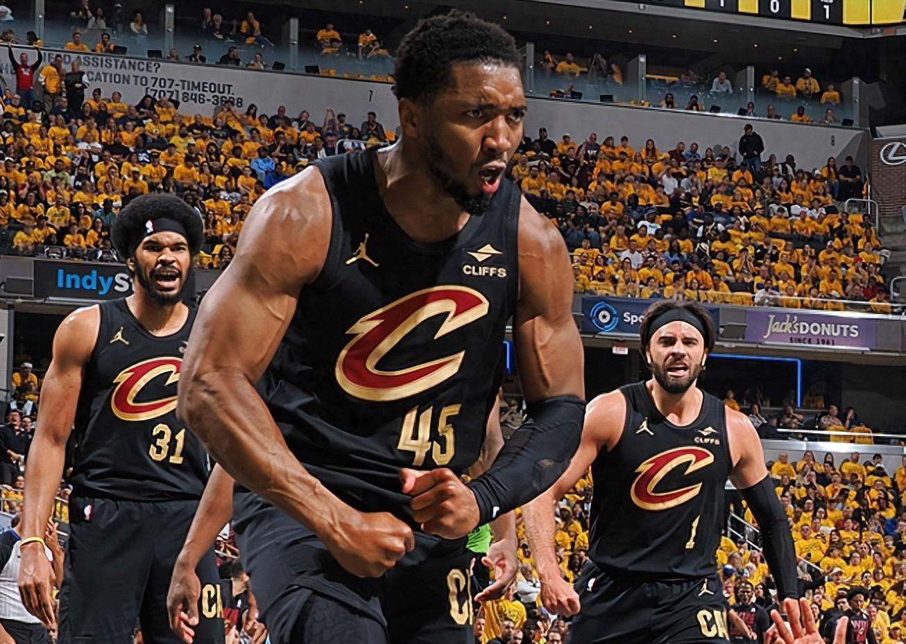 爵士收获胜利，戈贝尔统治内线带队胜利的简单介绍