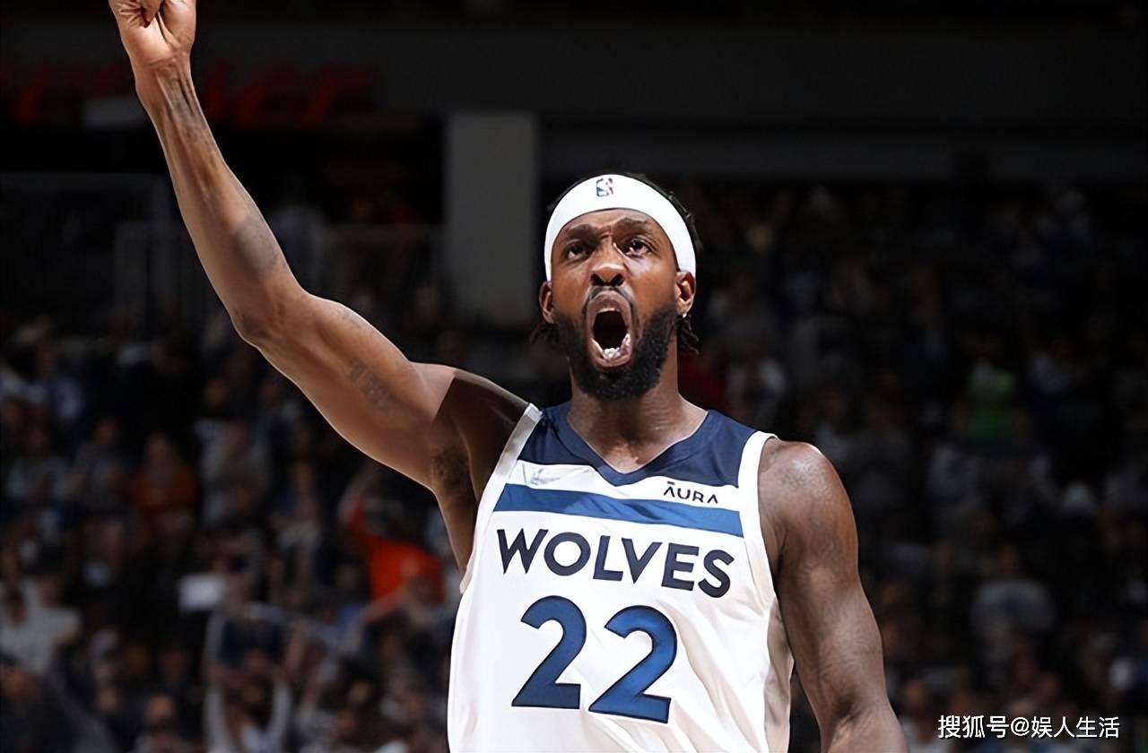 包含精神领袖发挥作用，球队士气高涨稳坐榜首！的词条