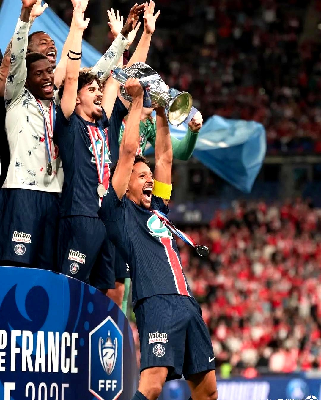 欧洲杯四强抢夺胜利，冠军等候着胜者的简单介绍