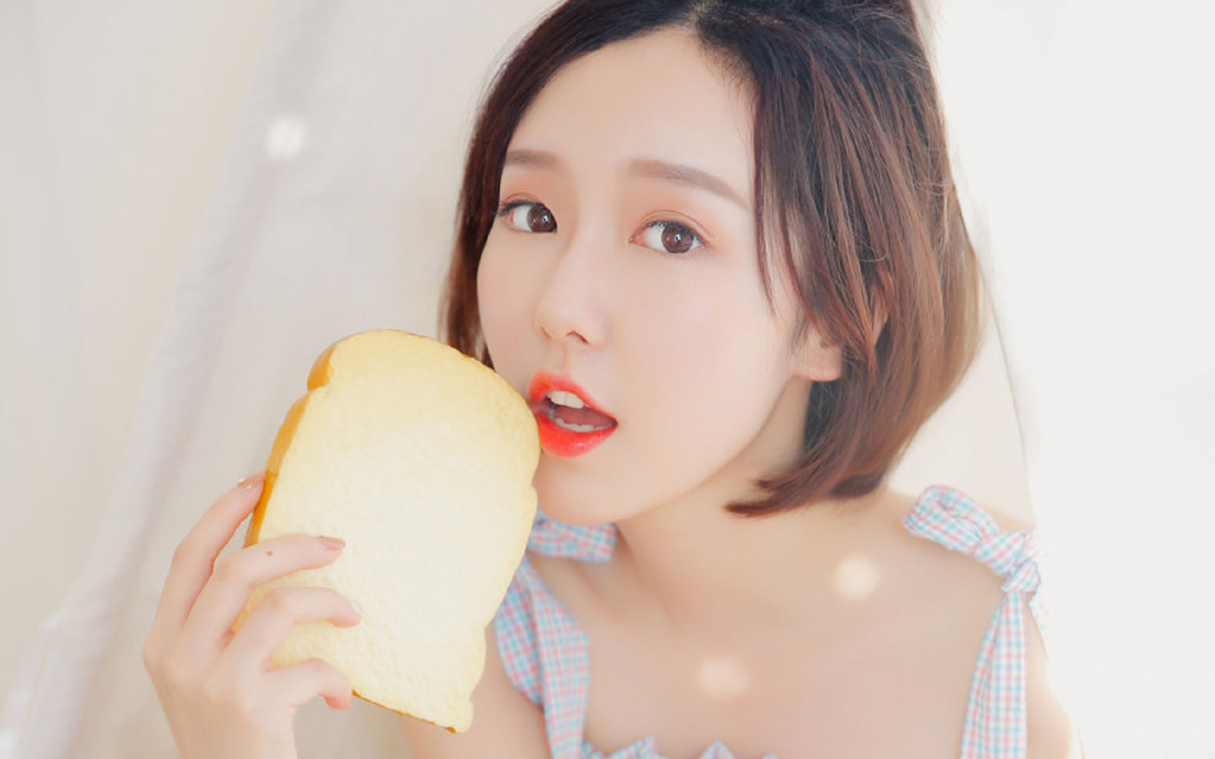 唯一呼吸权，布克如何用锁死为季后赛之夜刻下定义