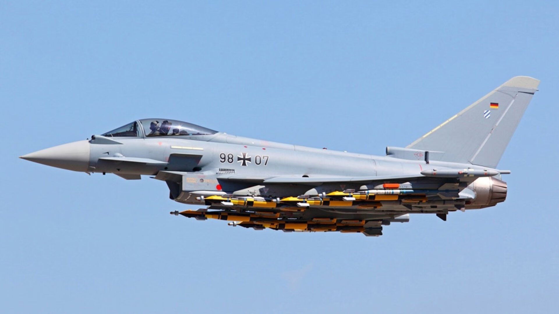 强行终结与赛道接管，巴黎的绿茵审判与萨卡的极速王权